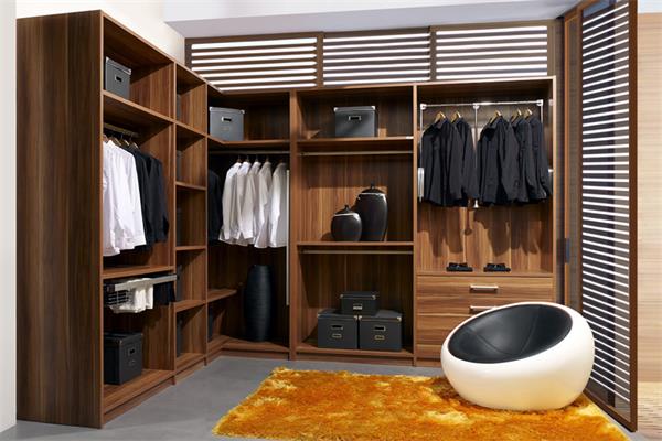 互聯網成新興競爭力 衣柜企業轉變營銷模式