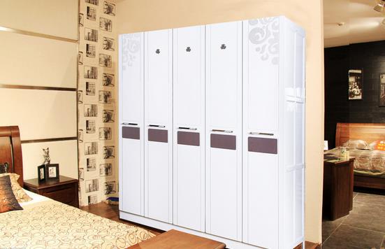 深處激烈市場競爭，衣柜企業轉型升級必成定局.jpg