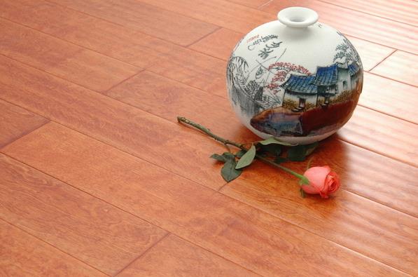 得高軟木地板繼續走紅高端裝修市場.jpg