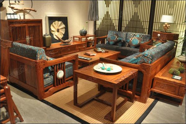 品牌獨立店 用高性價比搶食市場