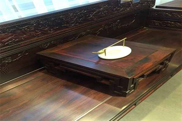 伸縮縫——紅木家居的“生命”保護(hù)縫