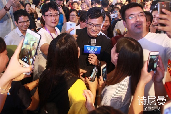 詩尼曼兩城開業，金庸武俠過招大打出手！