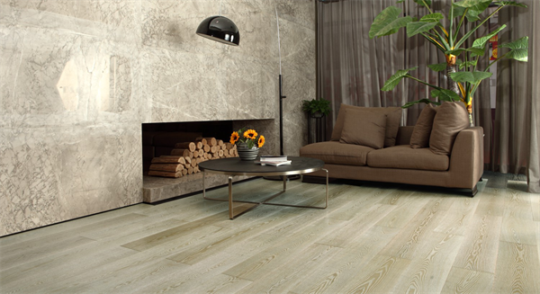 大自然榮獲“綠色實(shí)木地板”，引領(lǐng)綠色消費(fèi)潮流